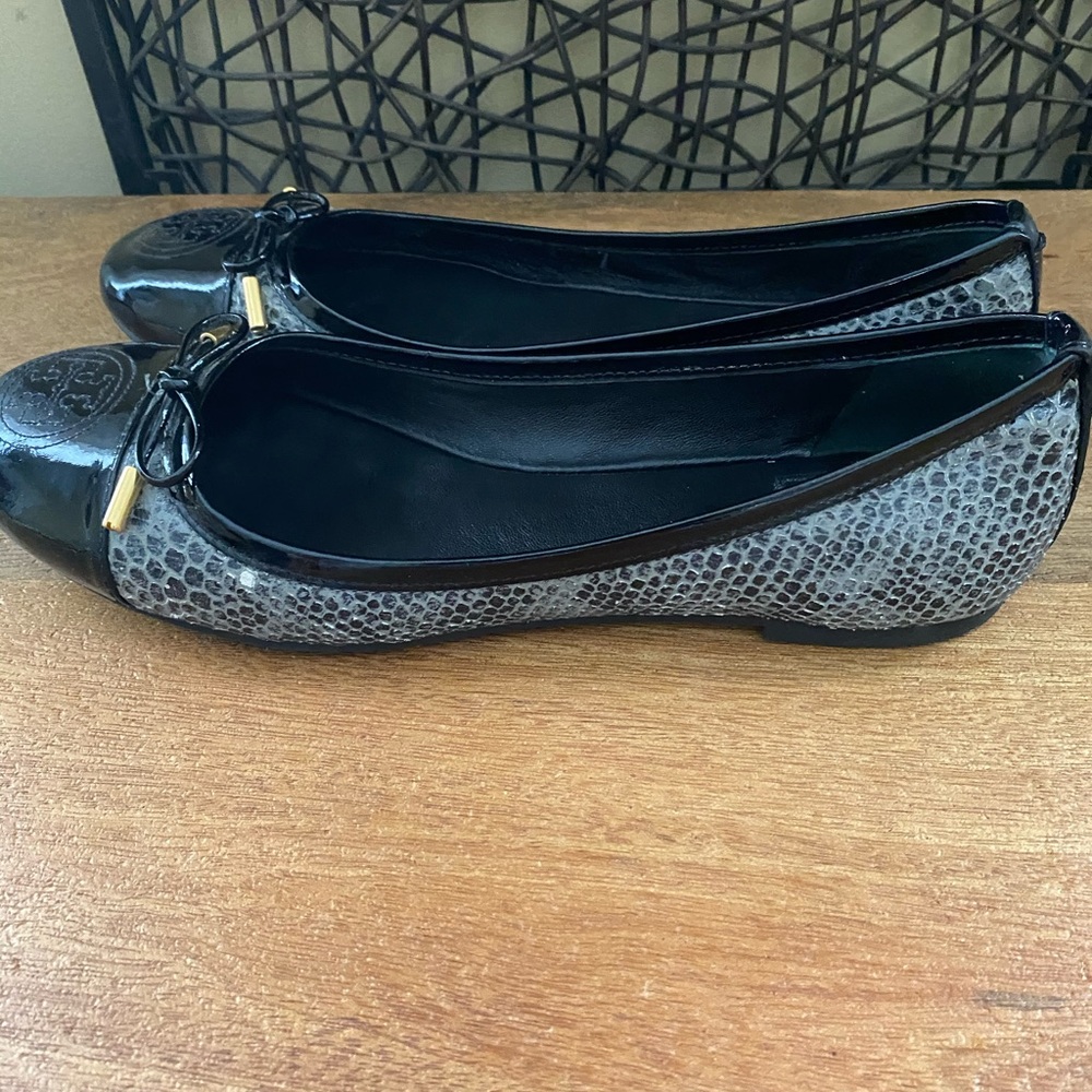Shoes - Picture 4 of 4